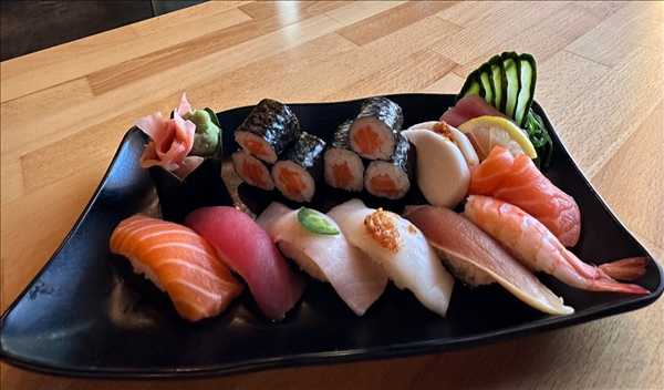Sushi Sashimi Combo (Chef Choice)